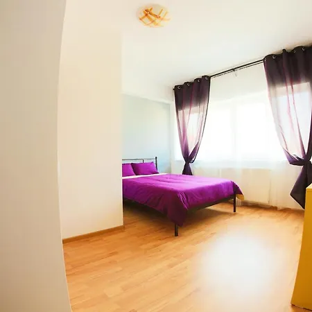 Color Downtown Apartment Bukarest