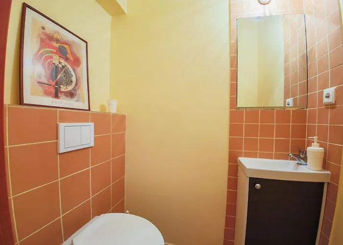 Διαμέρισμα Color Downtown