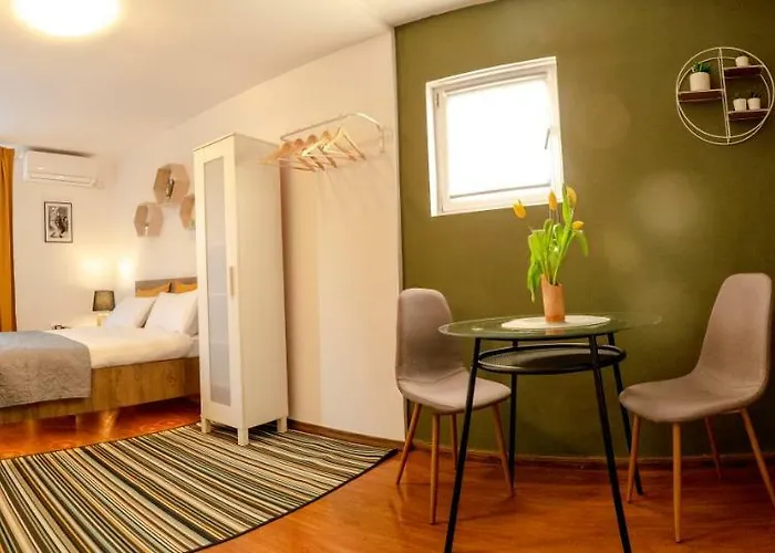 Color Downtown Apartment