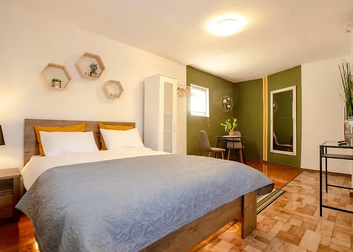 Color Downtown Apartment